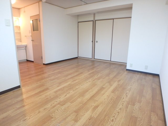 【居間・リビング】 | 加島第２マンション | ゆったり過ごせるリビングです