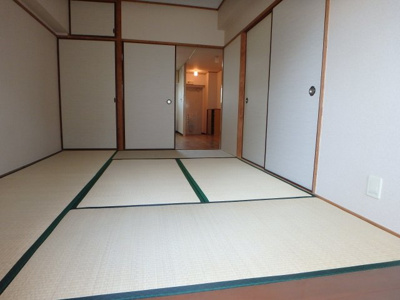 【寝室】 | 加島第２マンション | ゆとりの広さです