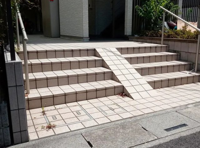 【エントランス】 | コンフォール