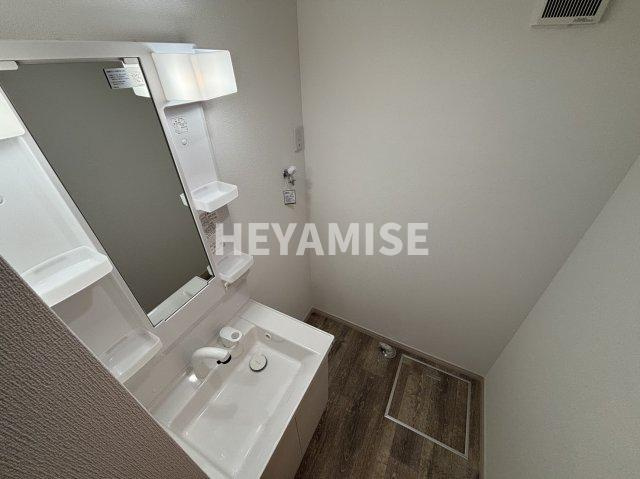 ルソリエールの洗面所|※同物件同室タイプの写真でございます※現況を優先します※