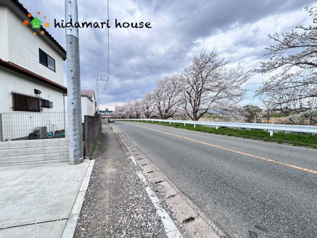 蓮田市川島　2期　新築戸建　ハートフル02の前面道路含む現地写真