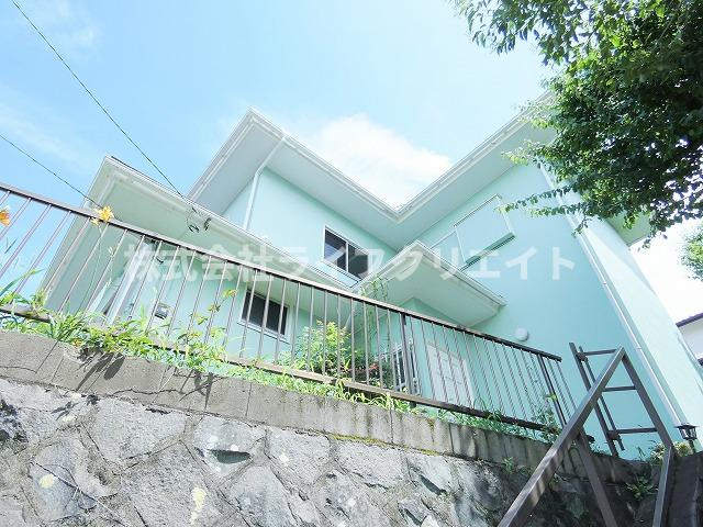 三沢B棟の外観
