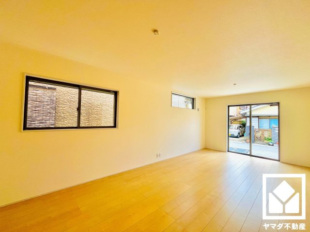 宇治市伊勢田町南遊田　1号棟の居間・リビング