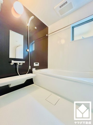 宇治市伊勢田町南遊田　1号棟の浴室