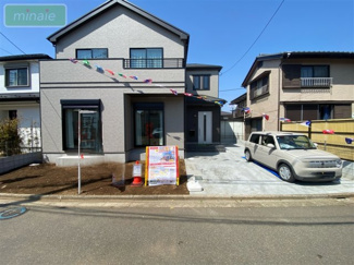 【外観】 | お庭付き♪大切なお車も3台駐車可能♪