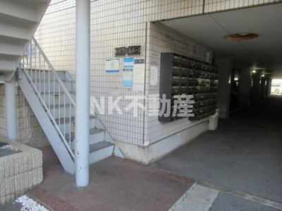 【その他】 | コーポフェルメール（高井田賃貸） | ゆとりのあるエントランスです