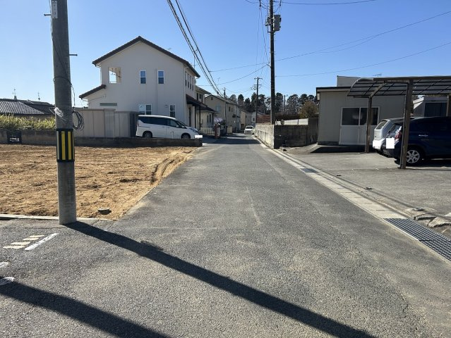 金山町朝日台 売土地の前面道路含む現地写真