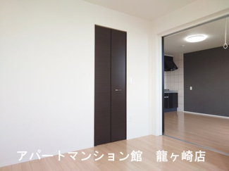 【寝室】 | ロングパイン