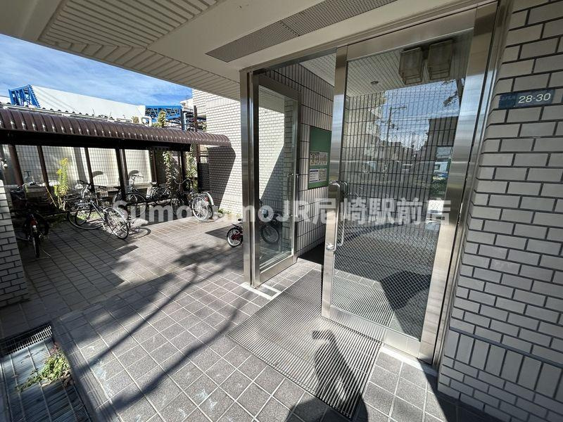 シティハイツ上ノ島 のエントランス|ゆとりのあるエントランスです