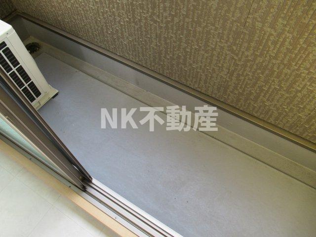 【バルコニー】 | シエテ東大阪（河内花園賃貸） | 外からの目が気にならないバルコニーで洗濯物が干せます