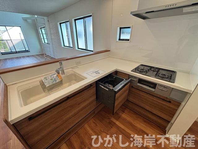 平塚市花水台　新築戸建　全4棟のキッチン|食洗器付きシステムキッチン