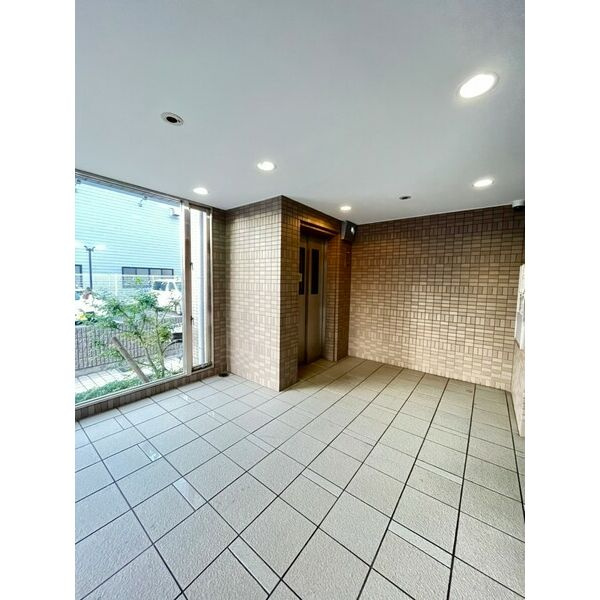 フロレセール南六甲のロビー