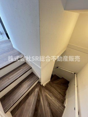 寺前町1丁目中古戸建の内装|リフォームや住宅ローン・東大阪市の不動産の事なら弊社にお任せ下さいませ！
各地域の特徴・グルメ・裏道やその他、細かい情報等も熟知した
東大阪市出身のスタッフが新生活を送るお客様をサポート致します！