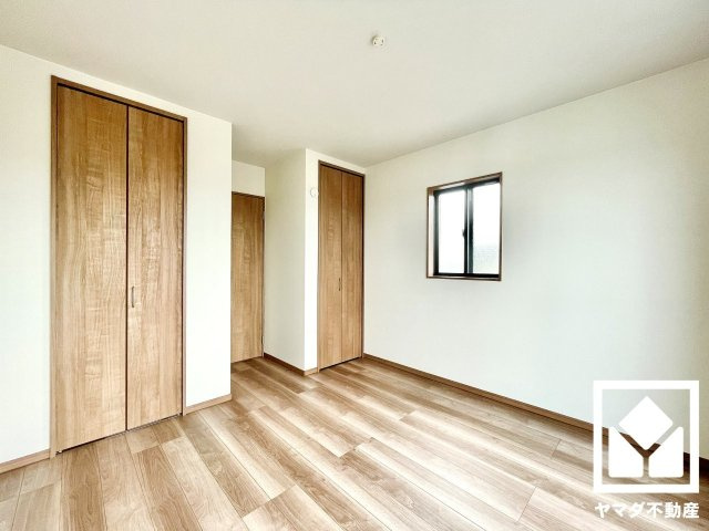 伏見区納所岸ノ下の洋室