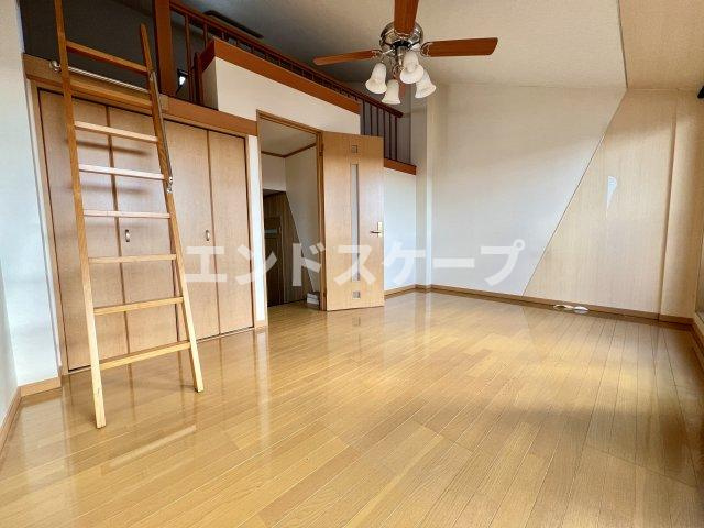 プラムハイツAの居間・リビング|高崎、前橋、伊勢崎エリアのお部屋探しはエンドスケープまで！お客様の理想お聞かせ下さい♪