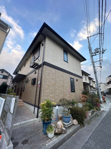 宝塚市鹿塩１丁目のアパート