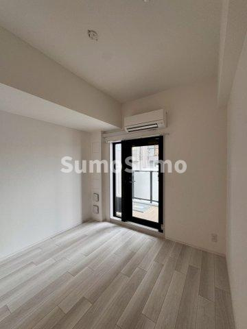 エスリード難波ALLUREの洋室