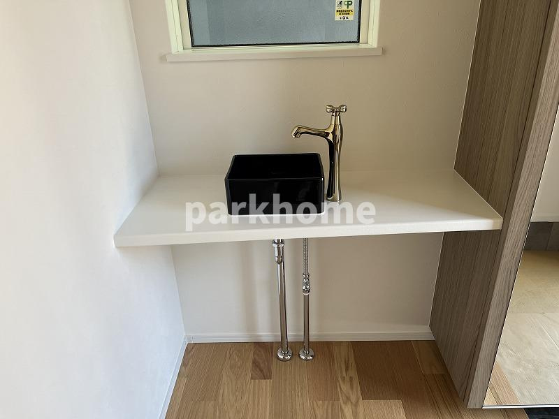 吾川郡いの町枝川　新築一戸建ての玄関