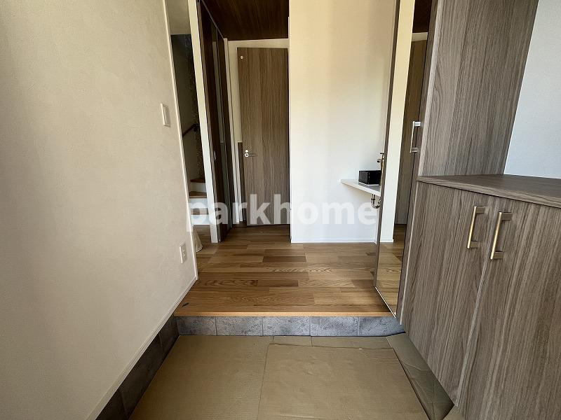 吾川郡いの町枝川　新築一戸建ての玄関