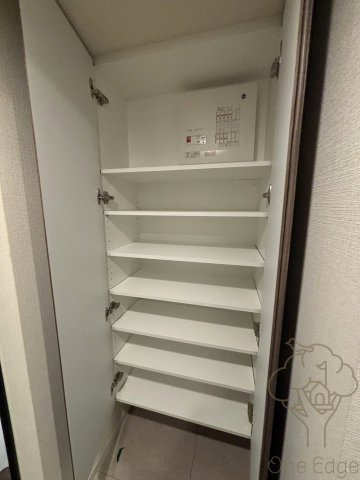 コンフォリア新大阪宮原Qの玄関