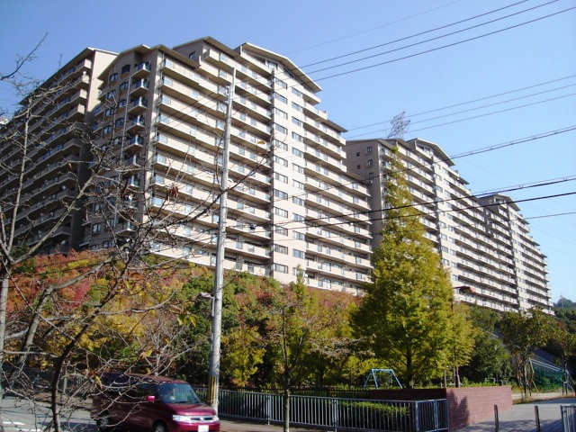 ラ・ビスタ宝塚サウステラス二番館の外観