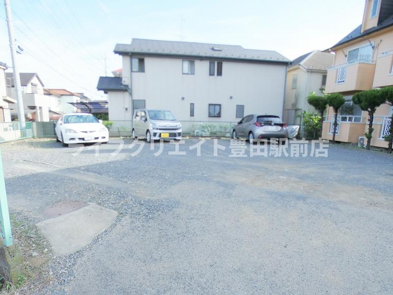 モンシャトー・オキの駐車場