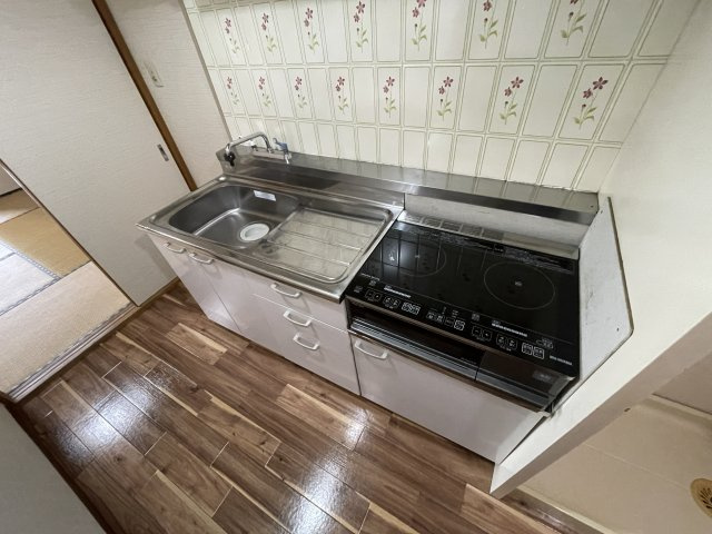 フラワーパレス白子のキッチン