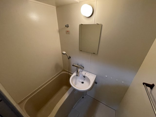 フラワーパレス白子の浴室