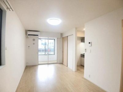 【居間・リビング】 | パレ・ロザージュⅣ | 居室・リビング