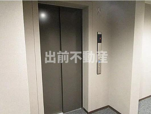 文京区関口３丁目の賃貸マンションのエントランス