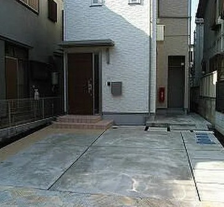 【エントランス】
