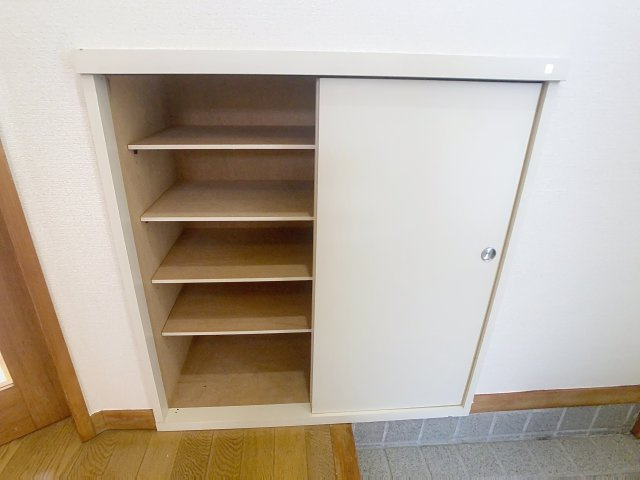 ハイツマロニエ2番館の収納