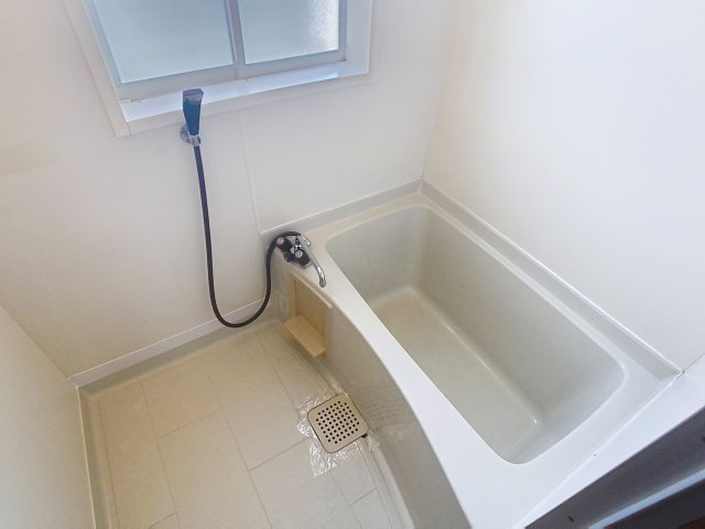 ハイツマロニエ2番館の浴室