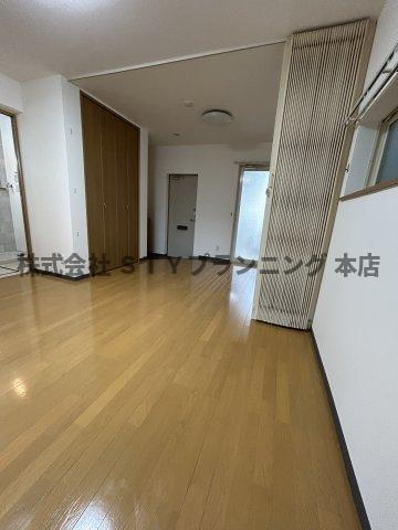 仲介手数料０円！ラフィナート幡野の居間・リビング