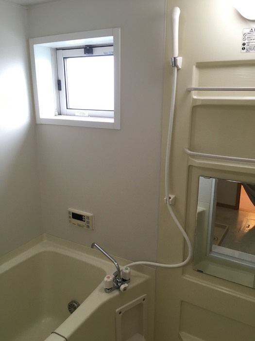 メゾンクオーレ Ｅの浴室|浴室