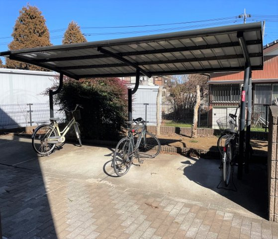 レオパレスサザンウッドのその他|屋根付き駐輪場