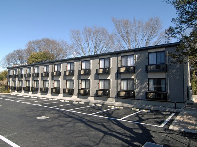 レオパレスラーク