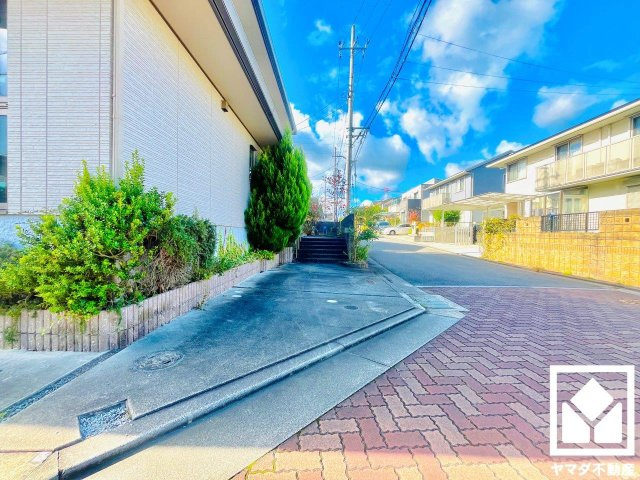 京田辺市同志社山手１丁目の駐車場