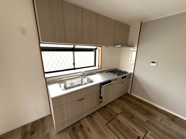 西区玉津町出合のキッチン