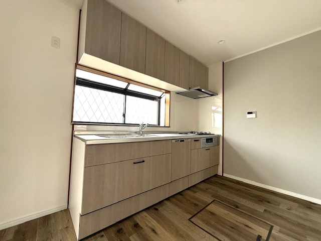 西区玉津町出合のキッチン