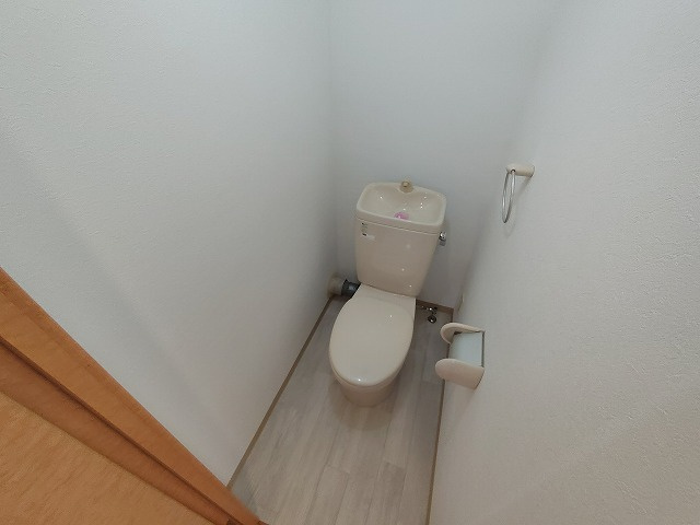 神戸市兵庫区新開地４丁目の賃貸マンションのトイレ