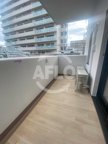 プレサンスＮＥＯ新深江リュミエル　長堂小学校のバルコニー|グリュックメゾン　エフシンフカエ１４　バルコニー