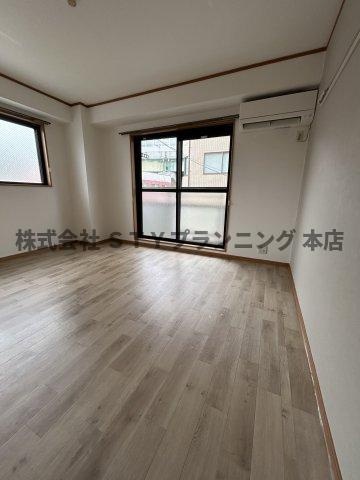 仲介手数料０円！レジデンス千代田の居間・リビング