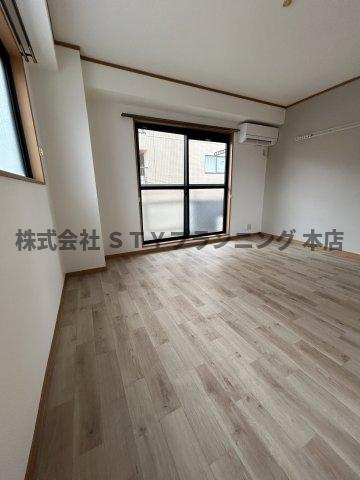 仲介手数料０円！レジデンス千代田の居間・リビング