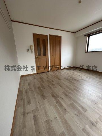 仲介手数料０円！レジデンス千代田の居間・リビング