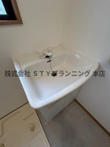 仲介手数料０円！レジデンス千代田の独立洗面台