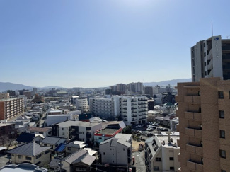 【展望】 | 前面はさえぎる高層ビルもなく、美しい青空の眺望が広がります