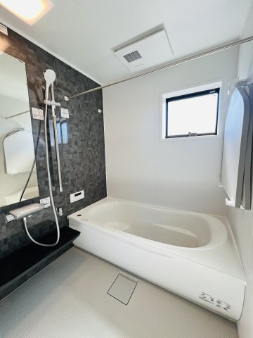 茅ヶ崎市南湖4丁目B棟　トラストヴィラ～プレミアムシリーズの浴室|ゆったり寛げるバスルーム