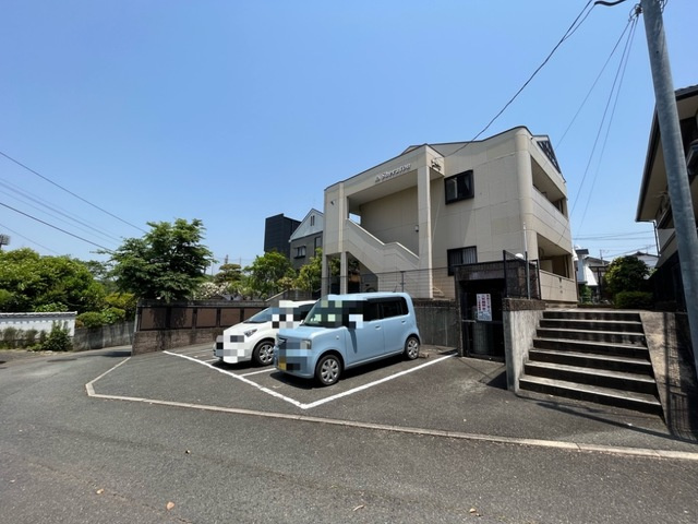 シェラトンの駐車場|駐車スペースもあります☆