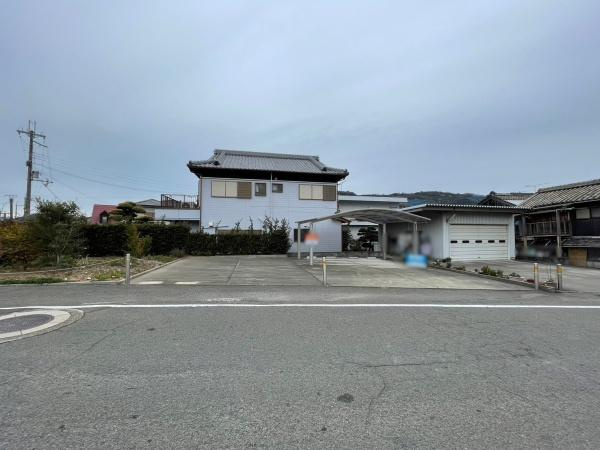 下津町黒田　土地の前面道路含む現地写真